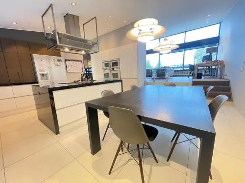 Modern family friendly house centrally located in Reykjavik - Image 1