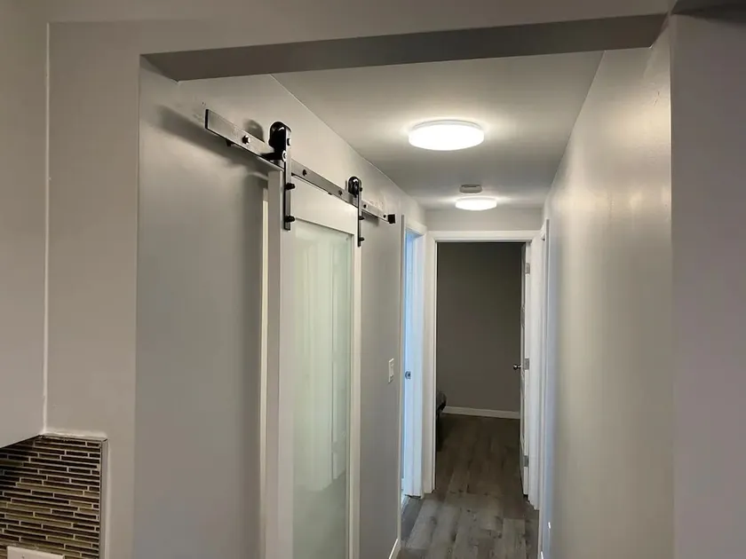 Modern 3 BR Home Family Friendly - Image 1