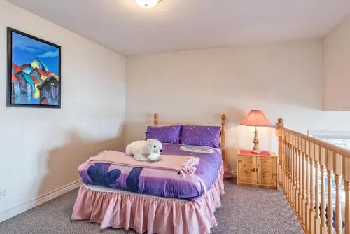 SUNSET PEAK - 3 BED / 4 BATH HOME - Image 1