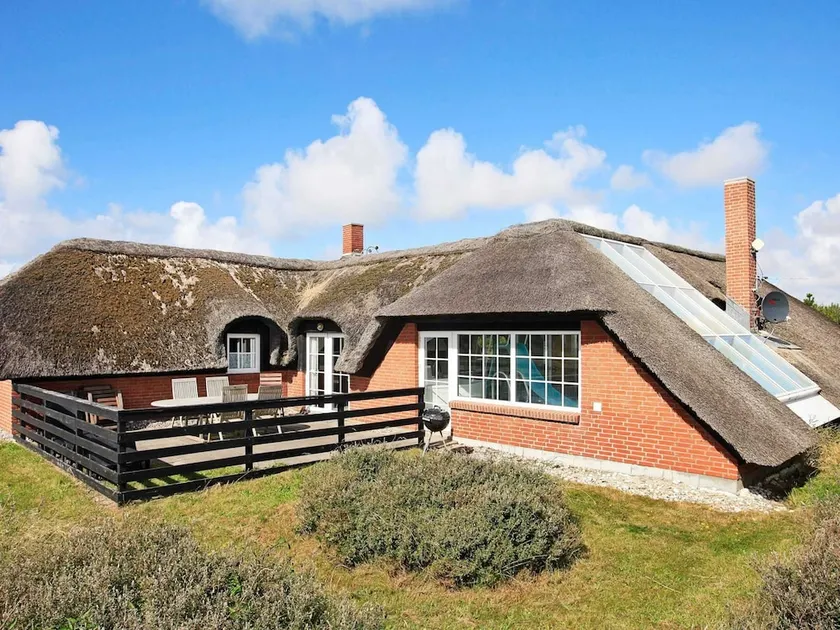 Stunning Holiday Home in Ringkøbing With Swimming Pool - Image 1