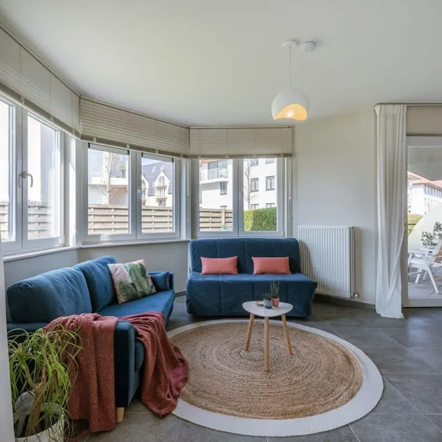 Bright Apartment With Large and Sunny Garden - Image 1