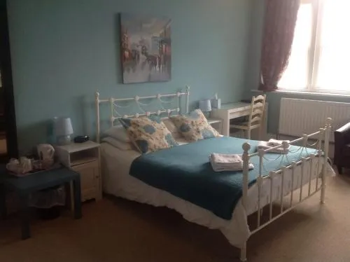 Portland House - Image 1