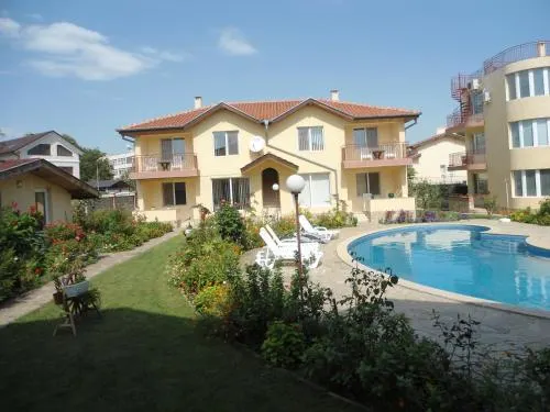 Family Hotel Radka - Image 1