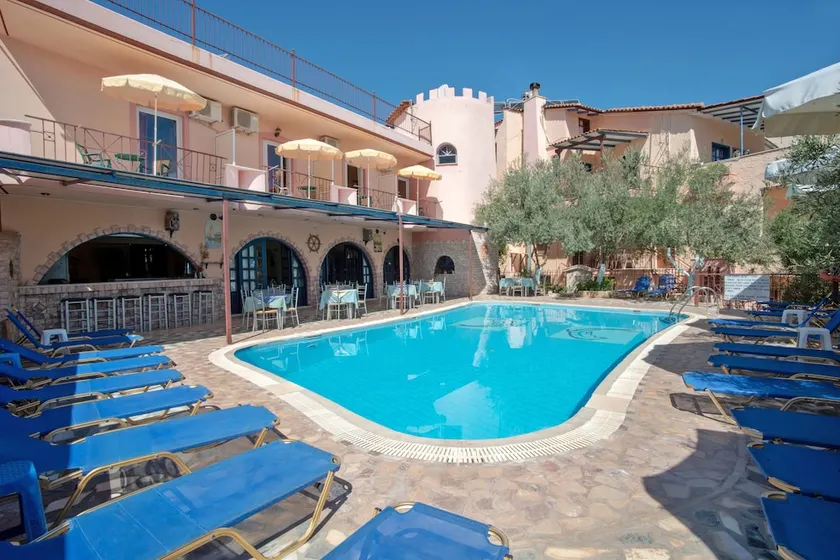 Kleoni Club Apartments - Image 1