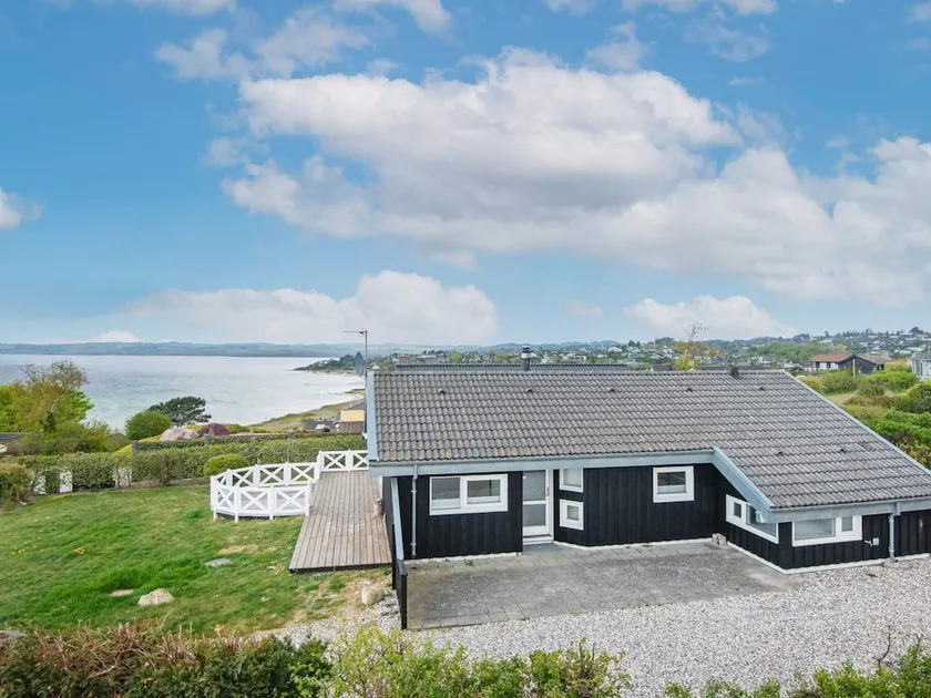 6 Person Holiday Home in Ebeltoft - Image 1
