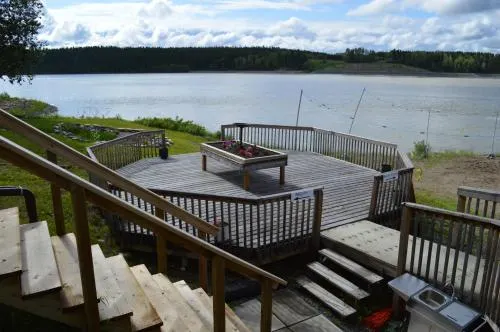 Thompson Lodge - Image 1