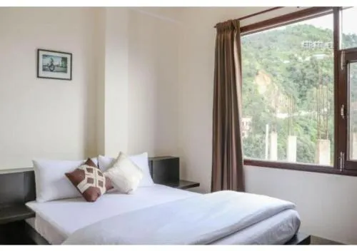 Breath taking valley view rooms in shimla - Image 1