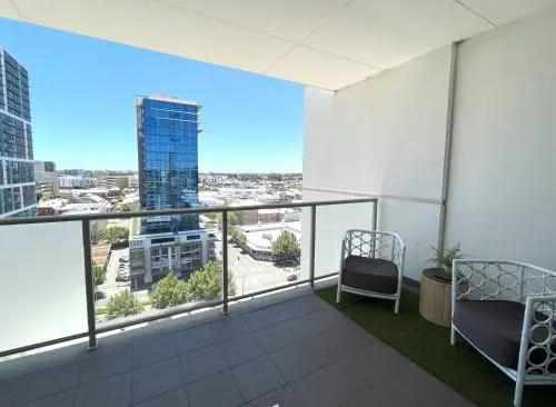 152 City Rest With Views High Upparking Sleeps 2 - Image 1