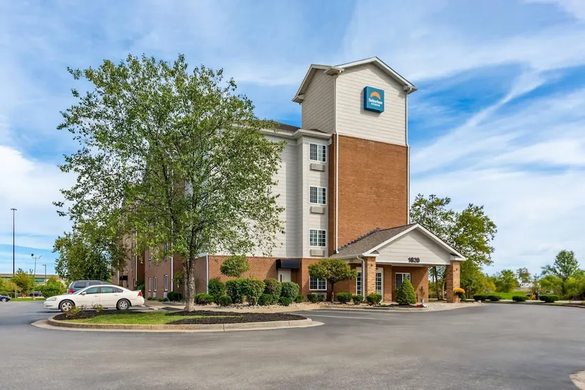 Birch Hill Suites Clarksville-Louisville North - Image 1