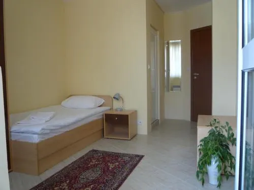 Hotel Sylvia - Image 1