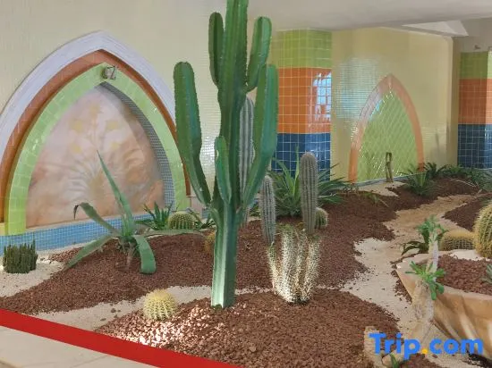 Sun City Huiyue Hotel - Image 1