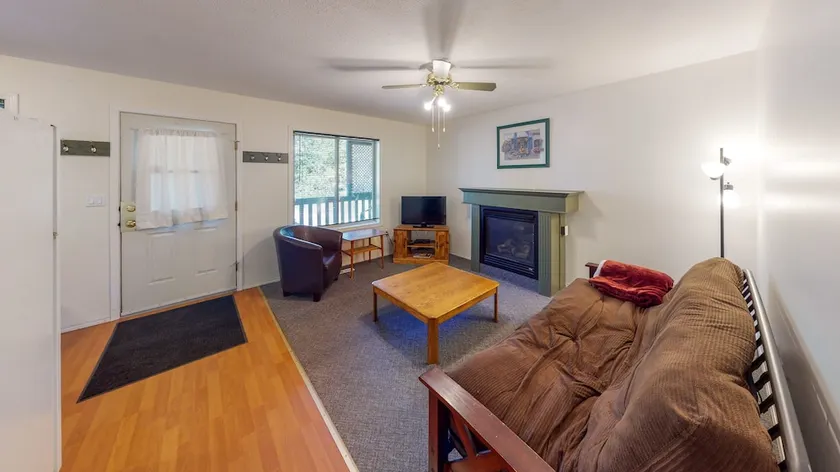 Valley Cabin Rentals - Image 1