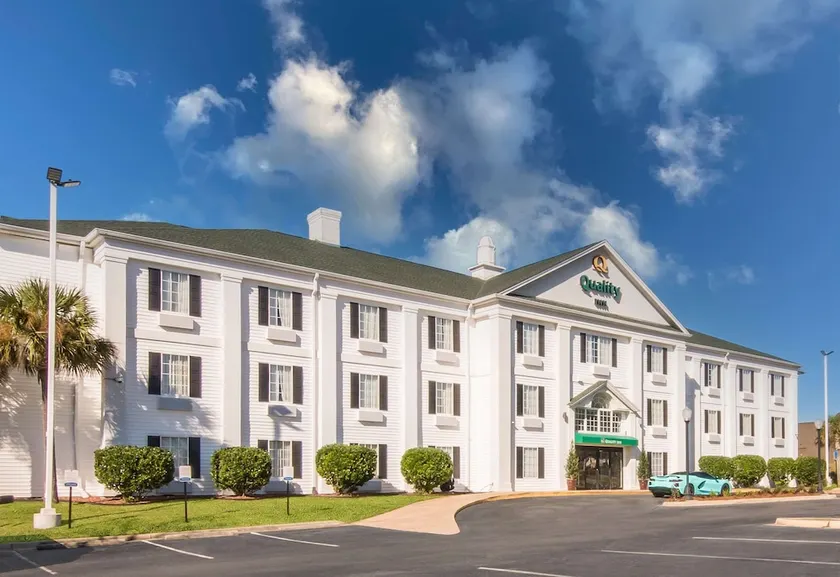 Quality Inn Crestview - Image 1