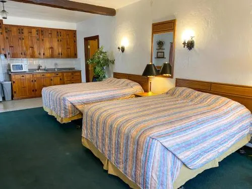 Guest Ranch Motel - Image 1