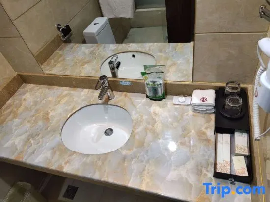 Jinhe Hotel Ruijin - Image 1