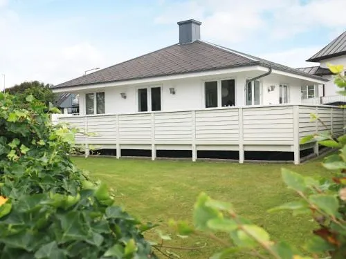 5 stjernet sommerhus i Esbjerg V - Image 1