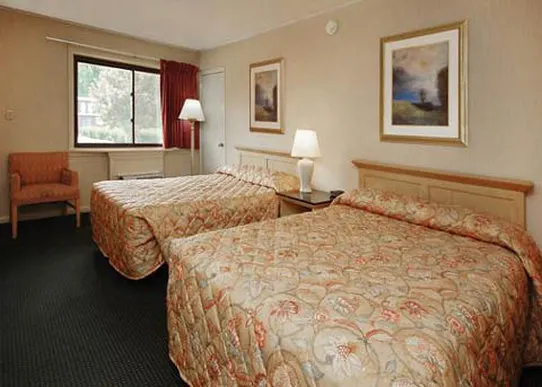 Poughkeepsie Inn - Image 1