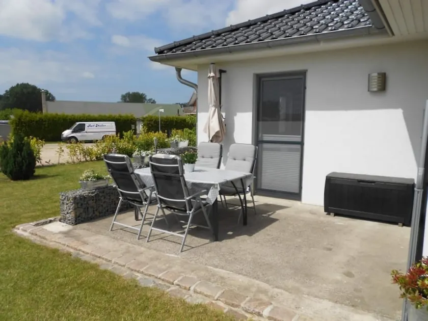 Spacious Apartment With Garden Near Sea In Kropelin - Image 1