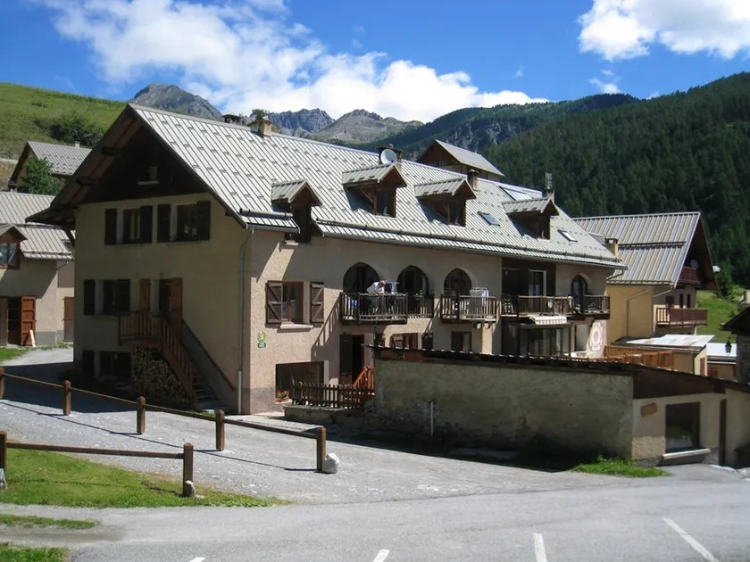 Apartment Montee De St Antoine - Image 1