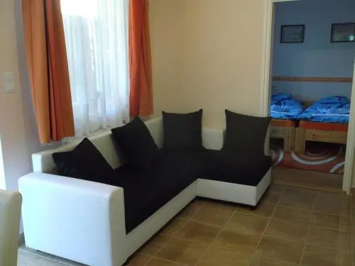 Napfeny Vendeghaz - Image 1