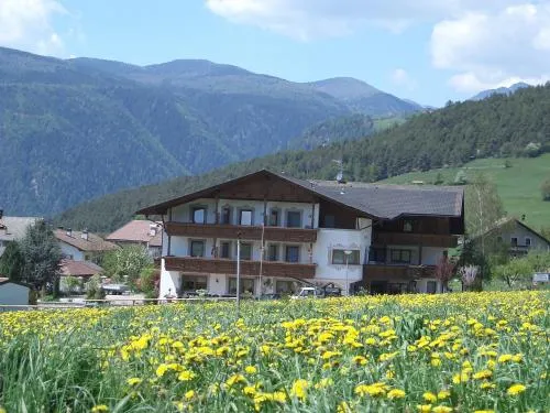 Hotel Rosenheim - Image 1