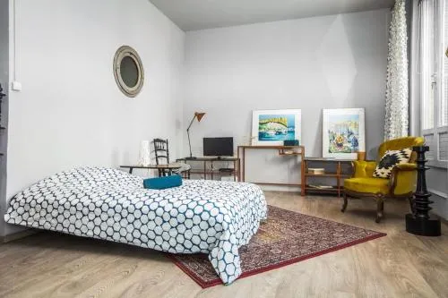 Superbe T2 de Standing au Pharo - Air Rental - Image 1