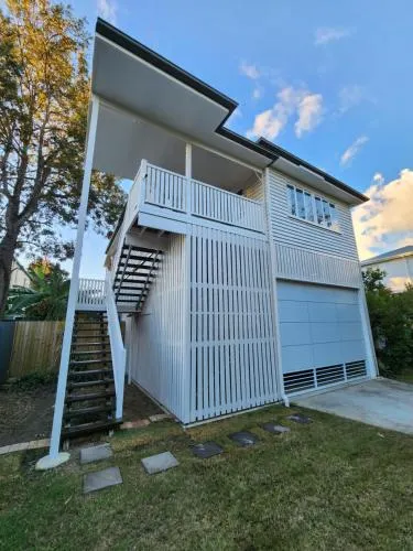 Oxley Private Heated Mineral Pool & Private Home - Image 1