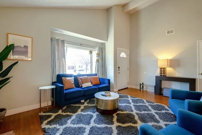 @ Marbella Lane 4BR Home Away From Home Ldry - Image 1