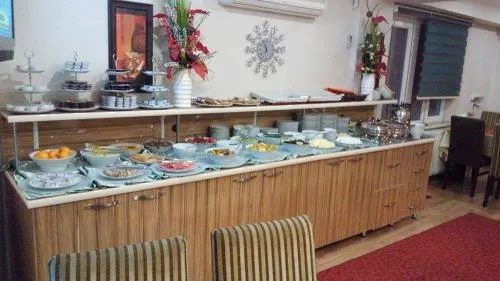 Aymini Hotel - Image 1