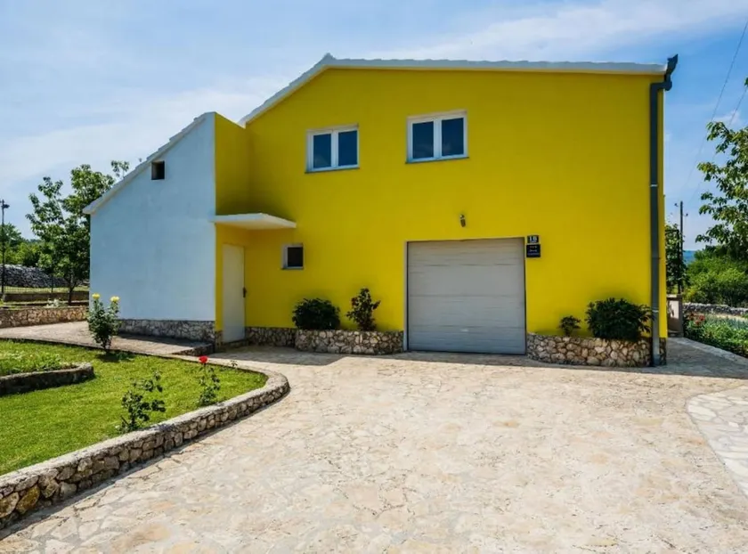 Tranquil Oasis Holiday Home Primorski Dolac With Pool - Image 1
