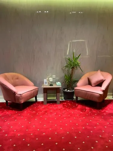 Mandreen Serviced Apartments - Image 1