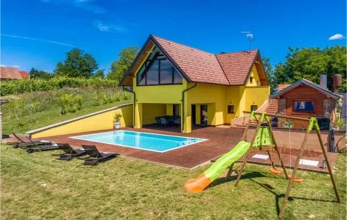 Lovely 2 bed Villa in Selnica - Image 1