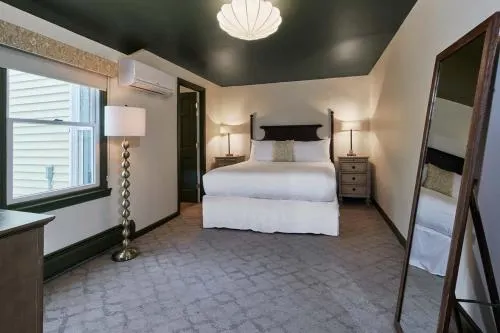 The Village Inn Bed and Breakfast - Image 1