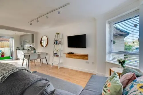 Pontcanna Mews - Image 1