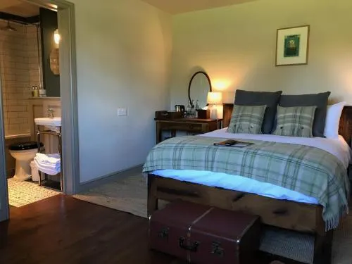 Killingworth Castle Inn - Image 1