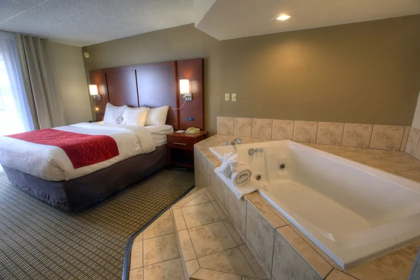 Comfort Inn & Suites Rochelle - Image 1
