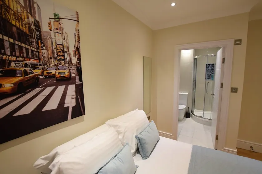 River View Apartment - Image 1