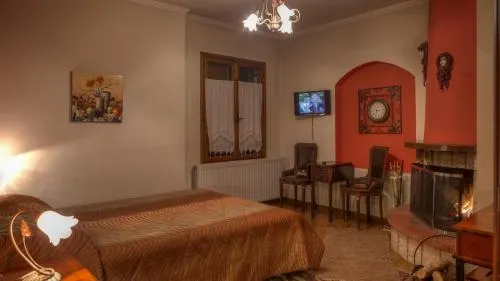 Charoula Rooms - Image 1