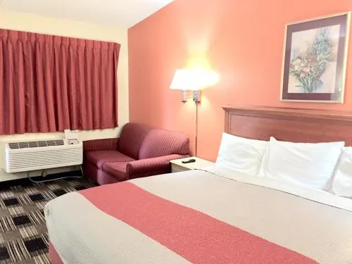 Red Carpet Inn North Chicago - Image 1