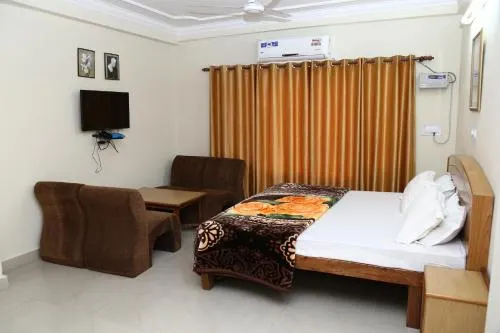 Hotel Highland Regency - Image 1