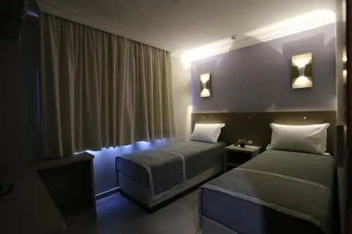 Iapo Hotel - Image 1