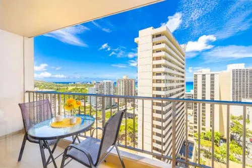 Lovely 1 Bedroom, Great views, Free Parking - Image 1