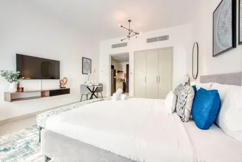 Modern and Spacious Studio in IMPZ! - Image 1