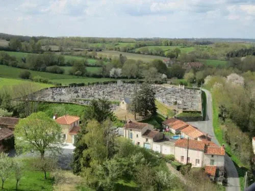 Auberge de Maitre Pannetier - Image 1