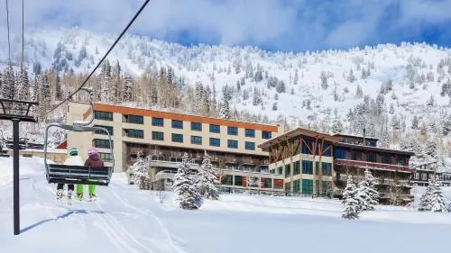 Altas Rustler Lodge - Image 1