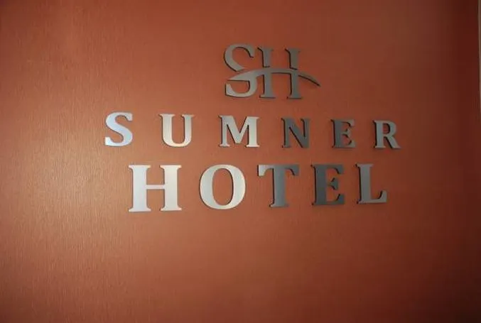 Sumner Hotel - Image 1