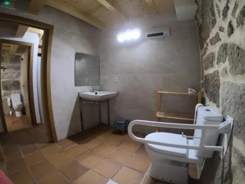 Albergue A Salazon - Image 1