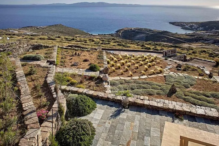 Tinos Sky House - Image 1