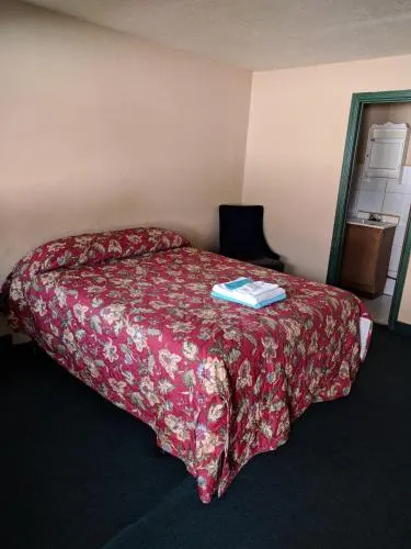 Model Motel - Image 1