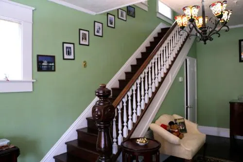 The Londoner Bed & Breakfast - Image 1